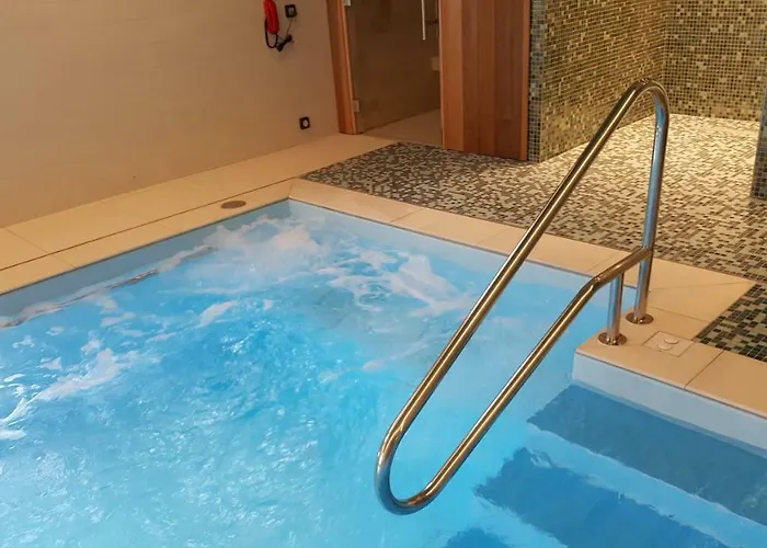 Domitys - Les Robes D'airain 4* كان