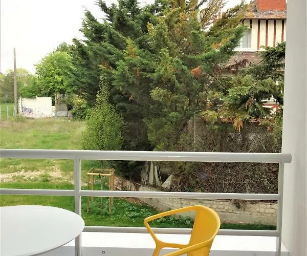 Domitys - Les Robes D'airain 4*