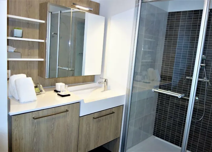 Domitys - Les Robes D'airain