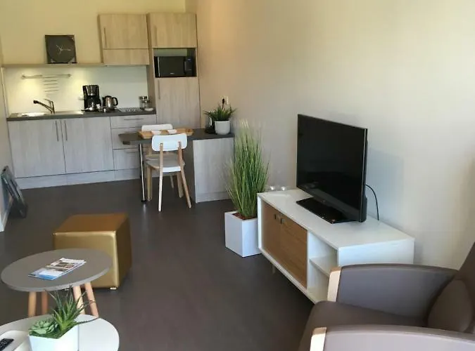 Domitys - Les Robes D'airain 4* كان